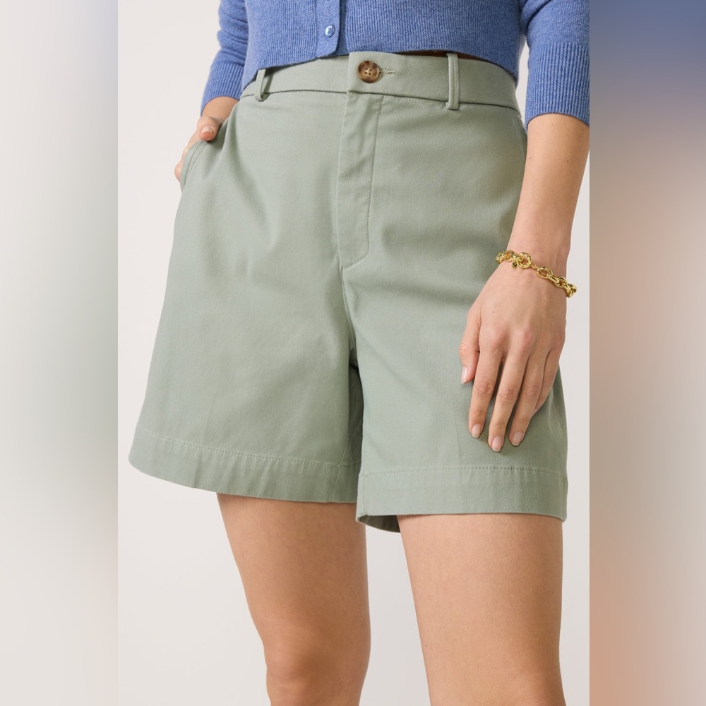 NEW SPANX Stretch Twill 7” Short Medium Sagebrush Green 21618R